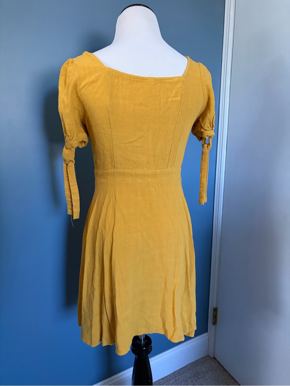 Women’s Square Neck Button Down Sunmer Dress - Picture 5 of 5